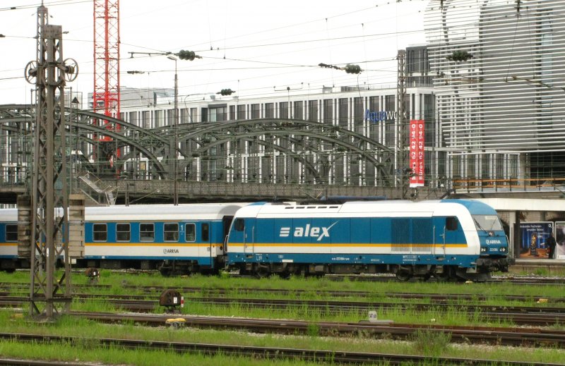 Alex BR 223 064 bei der Einfahrt in Mnchen Hbf am 16.05.2009