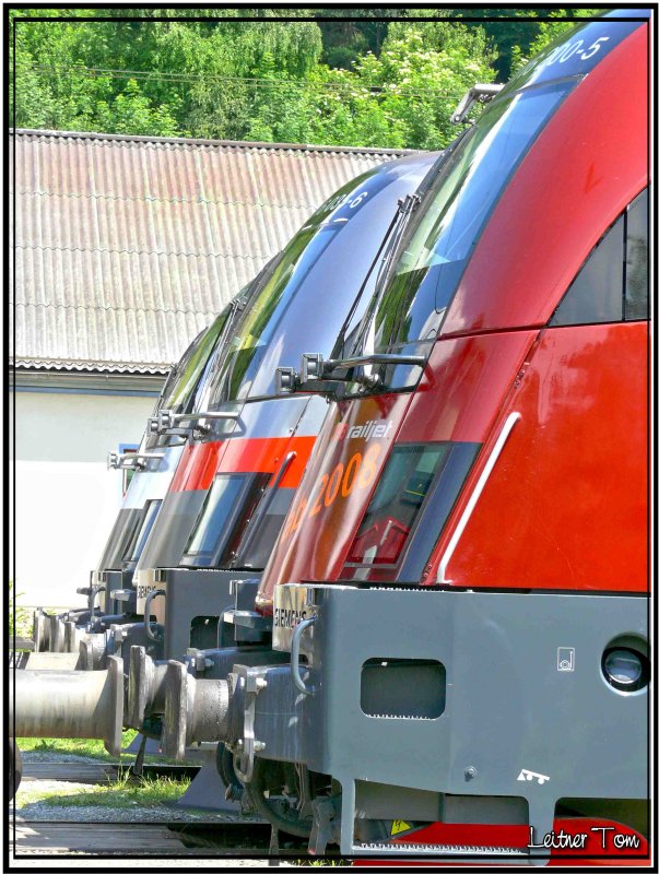 Alle 3 Railjet (1116.200,1016.034,1016.035) prsentieren sich in Mrzzuschlag anlsslich des Dampflokfest 2007. 10.06.2007