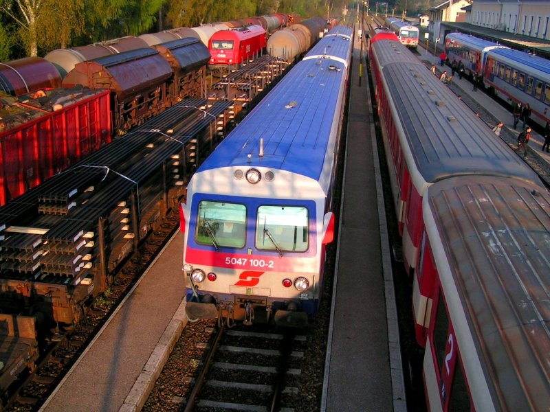 Alle Gleise voll in den Morgenstunden des 24. April 2008