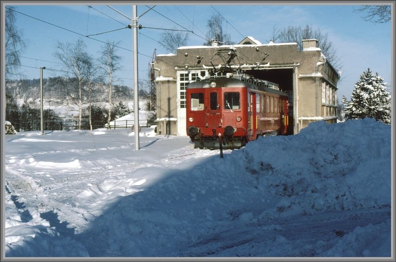 Als es noch viel Schnee gab in Heiden. ABDeh 2/4 24 verlsst soeben das Depot. (Archiv 12/81)