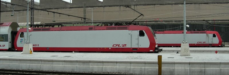 Als ich die beiden E-Loks so dastehen sah, konnte ich mir ein Foto nicht verkneifen. 
Luxembourg, den 22. Februar 2008