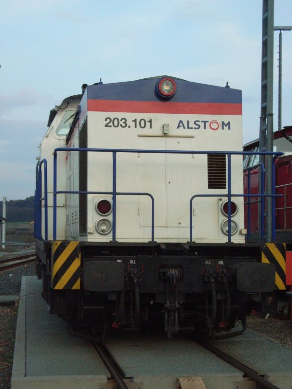 Alstom-Lok 203.101 Frontansicht

Montabaur (da ist die Lok die letzte Zeit recht regelmig ttig)

30.03.2007