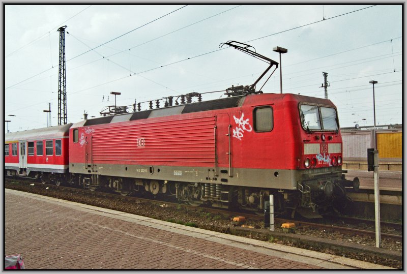 Altag im Regionalverkehr in NRW. Die Dortmunder 143 202 wartet mit einem RB59  Hellwegbahn  auf die Abfahrt nach Soest. Aufgenommen am 30.03.2007 nach der Ankunft in Dortmund.