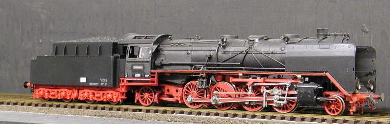 Altbau-41 nach Generalreparatur. Die Vorlufer der REKO-41er.
Basis Piko, Kessel Revell.