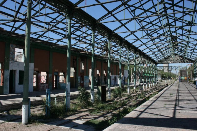 Alte Bahnhofshalle von Mendoza, 06.Okt.2008