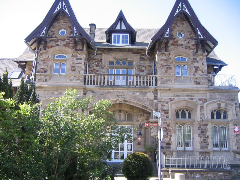 Altes Bahnhofsgebude von Ahrweiler in Rheinland-Pfalz aus dem Jahr 1880. Ahrweiler liegt in der Nhe von Remagen bei Bonn.