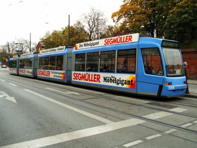 Am 03.11.04 verdient 2205 sein  Abendbrot  auf der Linie 25.