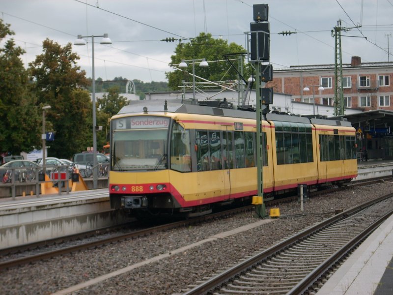 Am 04.09.08 fuhr ein AVG-Triebwagen in Bruchsal zum Bestehenden Zug der Linie S32, um den Zug zu Verstrken und dann zu dritt nach Rastatt fahren.
