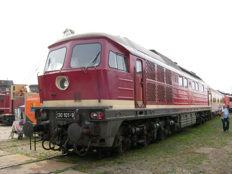 Am 06.07.08 war 130 101 zu Gast auf dem Sommerfest des DB-Museum Halle/Saale. Hinter dieser Nummer verbirgt sich 754 101.