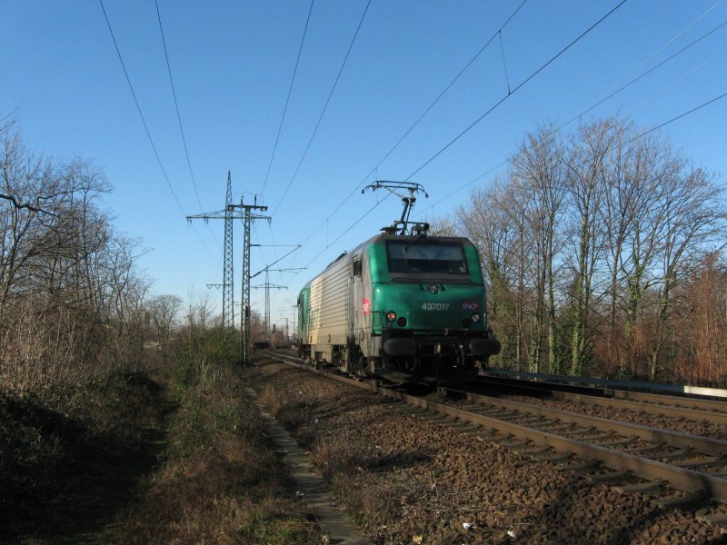 Am 09.02.2008 kam diese Prima als LZ aus Kln-Eifeltor in Richtung Kalk Nord an meiner Fotostelle an der Klner Sdbrcke vorbei.