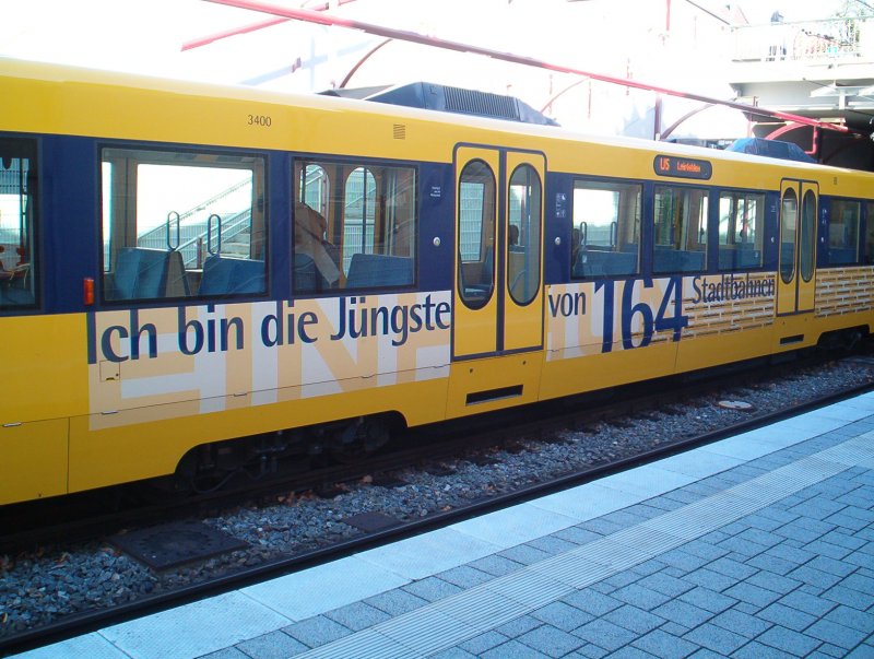 Am 10. Dezember 2006 fhrt die jngste der 164 Stuttgarter stadtbahnen in den Bahnhof Vaihinger Stare ein.
