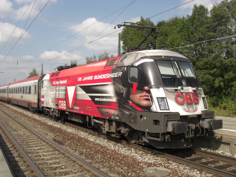 Am 10. September erwischten wir endlich den  Bundesheer-Stier 
1116 246-8 im Bahnhof von Prien am Chiemsee. Die Lok lief am Zugende
des EC 112  MIMARA  von Salzburg nach Mnchen.