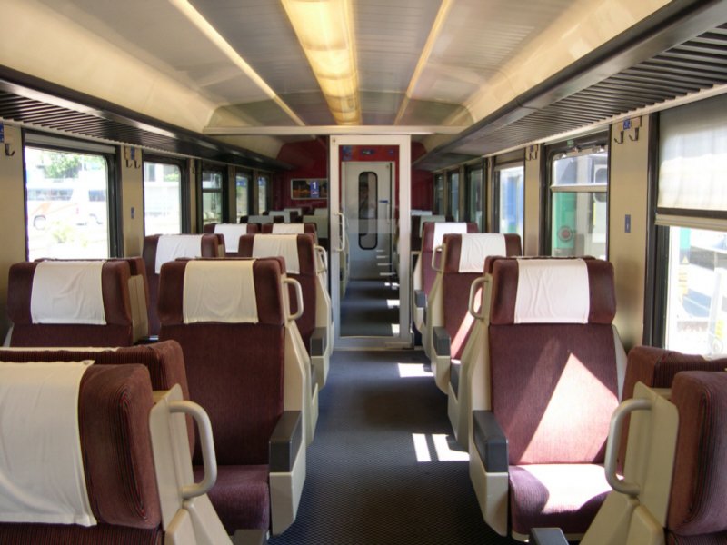 Am 11.05.2006 prsentiert sich die Inneneinrichtung eines 1. Klasse EW 4 im Ameropa/RailAway-Extrazug  Wilhelm Tell  Brunnen-Locarno.