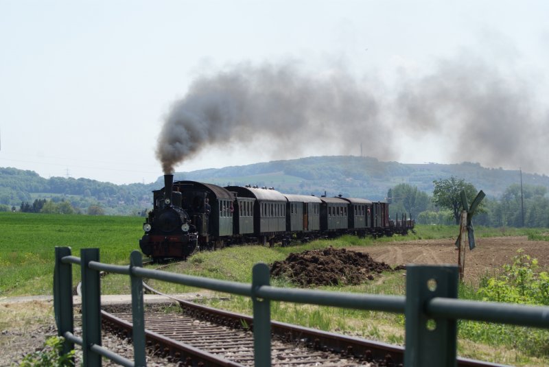 Am 11.05.2008 feierte die Kanderntalbahn ihr 100 Jhriges Bestehen , dazu wurden mehrere Sonderzge auf der Strecke Kandern-Haltingen eingesetzt so auch das   Kanderli   das in Wenigen Minuten Wollbach erreichen wird.