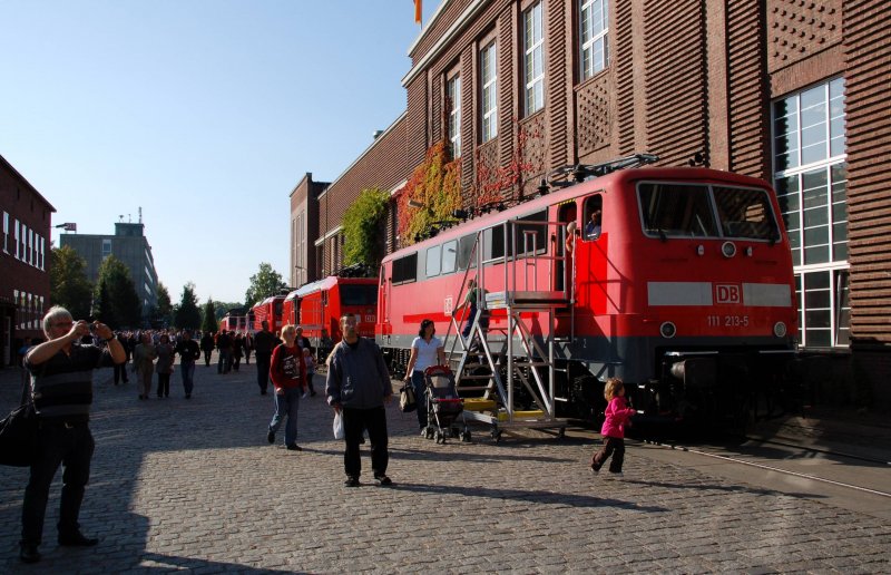 Am 12. September fand im DB-Werk Dessau ein Tag der offenen Tr statt. Hier zu sehen: 111 213, 185 024, 112 147 und 146 209.