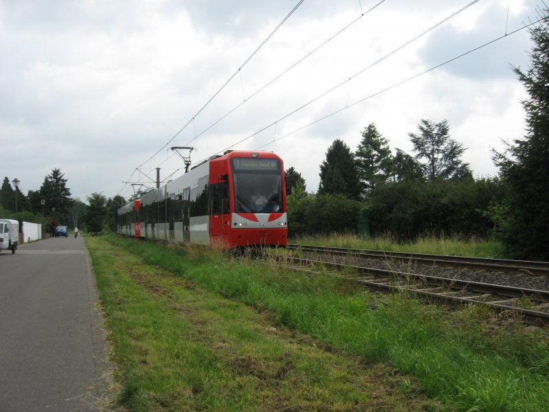 Am 12.07.2007 fhrt TW 4520 durch Lustheide.