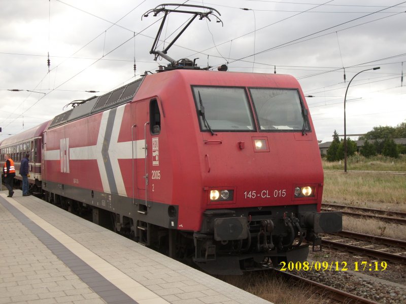 Am 12.09.2008 brachte die HGK Lok 145-CL015 einen Sonderzug aus Kln nach Binz.Da Binz keinen Platz mehr zum abstellen des Zuges hatte fuhr der Zug nach Bergen/Rgen und wurde dort abgestellt.