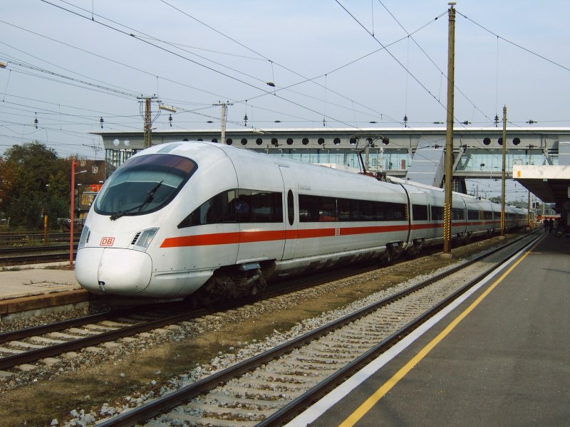 Am 12.10.2006 war am Bahnsteig 6 in Wels am Hbf fr einige Minuten ein ICE-T zu sehen. Der Triebzug war aus Richtung Salzburg gekommen, hat in Wels umgedreht und ist wieder in die selbe Richtung abgefahren. Knnte es sein, dass es sich da um Testfahrten handelt?
