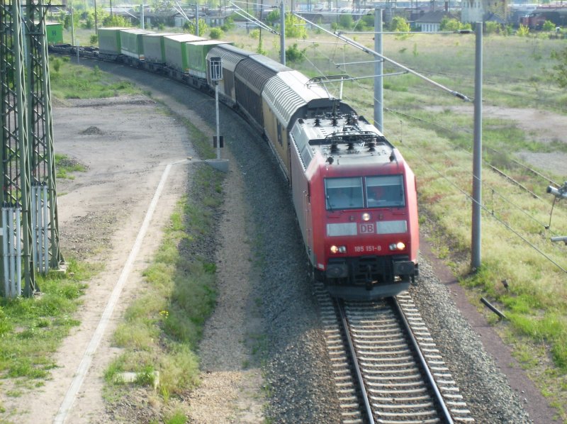 Am 14. Mai 2008, fuhr 185 151- 8, mit einem Hangartnerzug, auf der Ostumfahrung des Rangierbahnhofs Halle Saale.