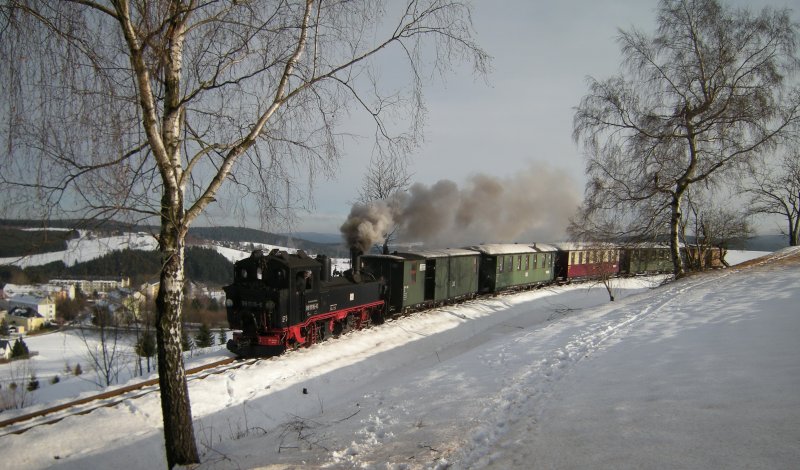Am 14.12. lachte sogar noch die Sonne.99 1516 auf ihren Weg nach Sttzengrn.