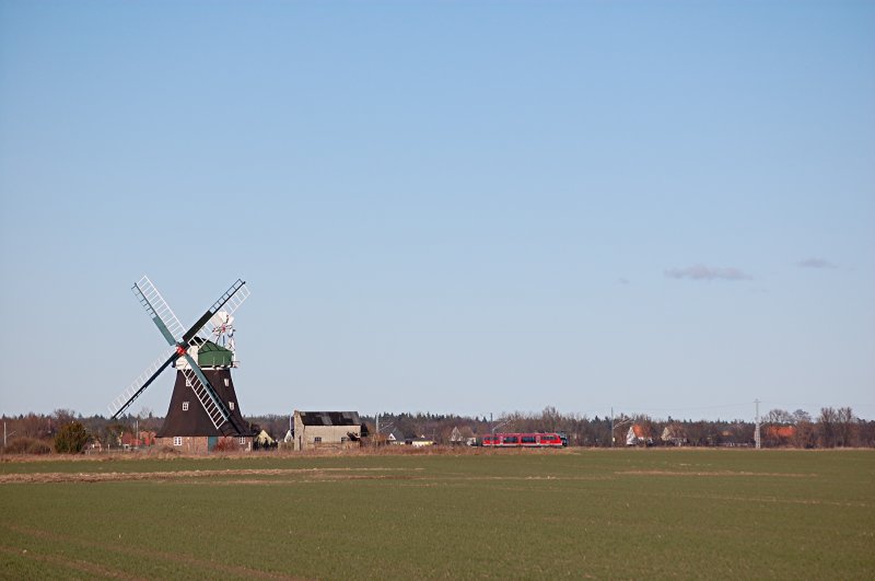 Am 15.02,2008 RB12 nach Rostock unterwegs kurz nach Rvershagen.