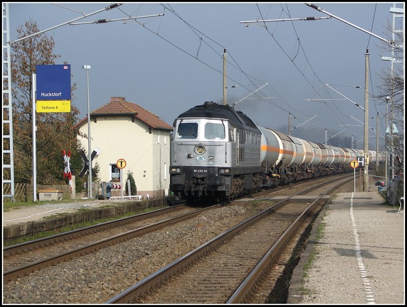 Am 15.03.07 konnte ich die ITL W 232.04 die wahrscheinlich aus dem Rostocker Seehafen kam bei der durchfahrt des Hp Huckstorf sichten.

