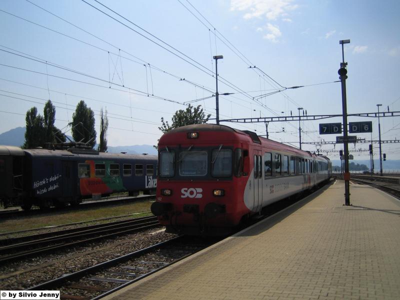 Am 17.7.05 fuhr der Regio 8759 aus Einsiedeln mit einem umgebauten ABt in der Endstation Rapperswil ein.