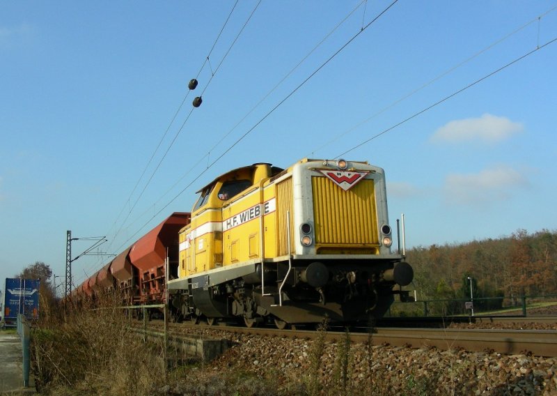 Am 18. November 2007 war die Wiebe V100 Nr. 4 mit einem Schotterzug anlsslich der Gleiserneuerung in tisheim zu sehen.