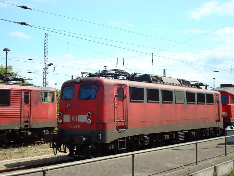 Am 18.05.08 wartete 139 135-8 im Bahnhof von Wismar auf ihre n�chste Leistung.