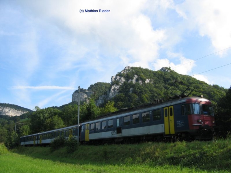 Am 18.08.07 fhrt der OeBB- Pendel in Oensingen ein, mit dem RBe 205