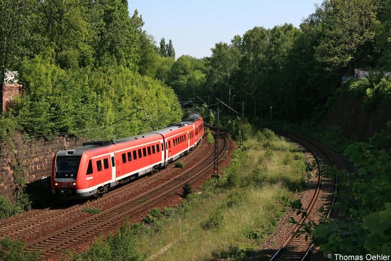 Am 19.05.07 sind zwei 612er-Garnituren im Einschnitt zwischen Chemnitz Hbf und Chemnitz Sd unterwegs.
