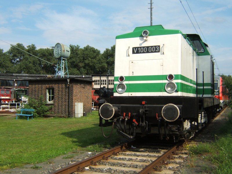 Am 19.8.2007 konnte man,beim Bw-Fest in Lutherstadt Wittenberg
,unteranderem,Fhrerstandsmitfahrten auf der V100 003 mitmachen.
