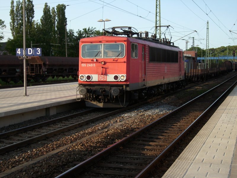 Am 19.Mai 2009 fuhr 155 240 schon Mal um die selbe Zeit und den selben Zug von Mukran durch Bergen/Rgen.Am 27.Mai 2009 fuhr Sie wieder mit dem selben Zug und die selbe Zeit durch Bergen/Rgen.