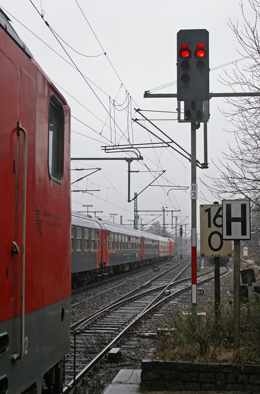 Am 20.01.2008 wartete der Turnuszug  Skilberen  Bludenz-Kopenhagen  mehrere Stunden in Pinneberg; Grund war ein PU zwischen Elmshorn und Pinneberg.