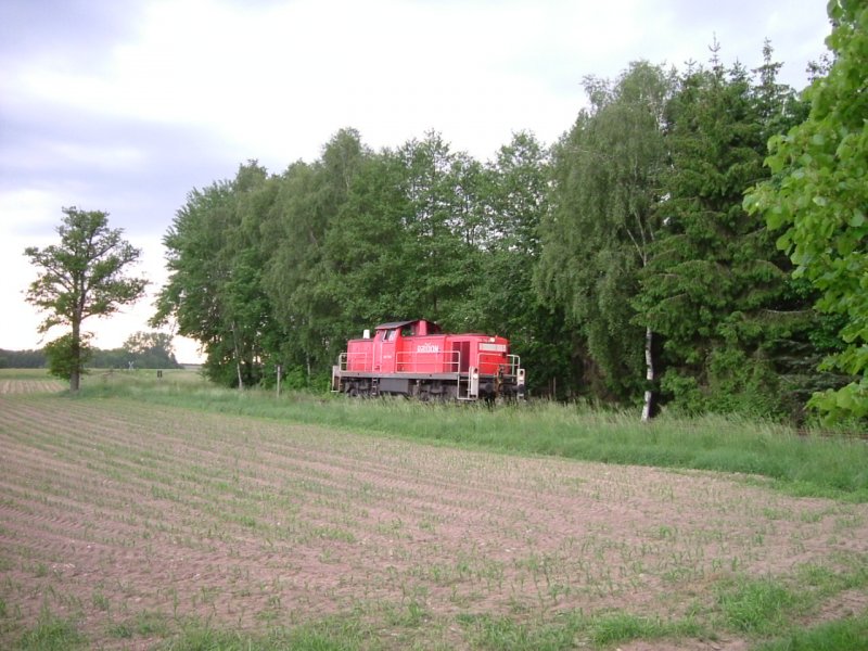 Am 22.05.2007 fuhr 294 762 LZ nach Hirschau (Strecke Amberg-Schnaittenbach). Hier ist sie kurz vor der Ortsgrenze von Hirschau.