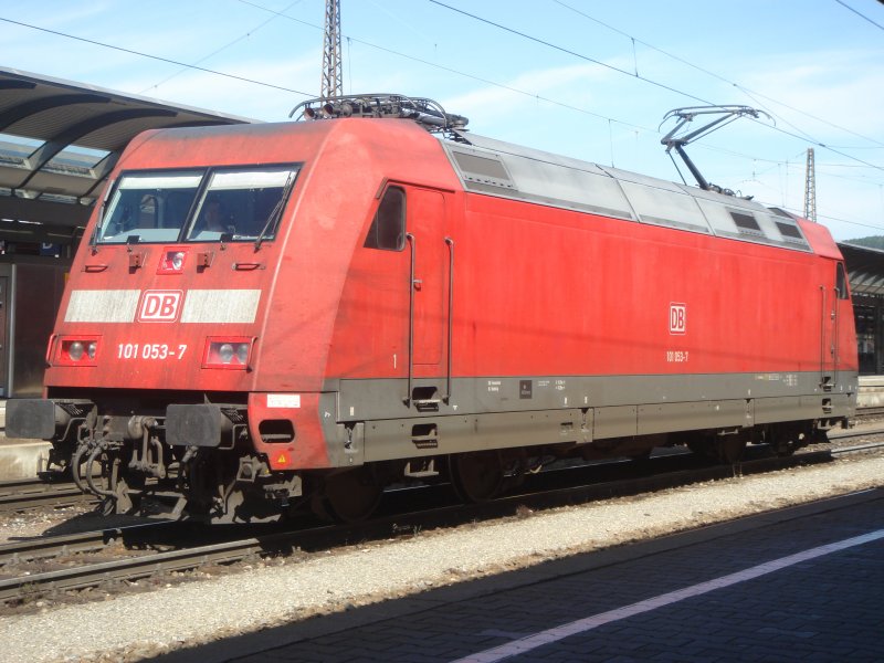 Am 24.08.07 ging die BR 101 053-7 als Ablse fr 2 218er Loks an den InterCity 2012 nach Magdeburg Hauptbahnhof.