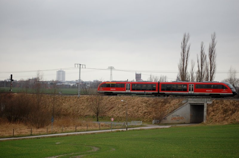 Am 25.01.2008 RE8 von Tessin kommend am Abzw. Dalwitzhof kurz vor Rostock.