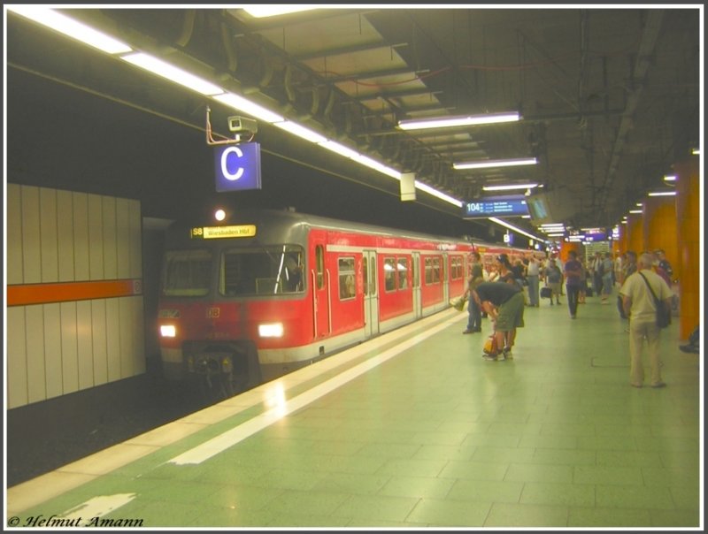Am 26.05.2007 fuhr die S8 nach Wiesbaden mit 420 320 und 420 277 aufgrund von Gleisbauarbeiten an der Station Frankfurt am Main-Galluswarte auerplanmig von Gleis 104 von Frankfurt am Main-Hauptbahnhof tief ab. Weil das stadtauswrts fhrende Gleis an der Galluswarte erneuert wurde, waren alle Abfahrtsgleise vertauscht worden, die S-Bahnen in Richtung Norden und Westen fuhren vom Gleis 103, die in sd-/sdwestlicher Richtung vom Gleis 104, was trotz aller Durchsagen zu erheblicher Verwirrung der Reisenden fhrte.