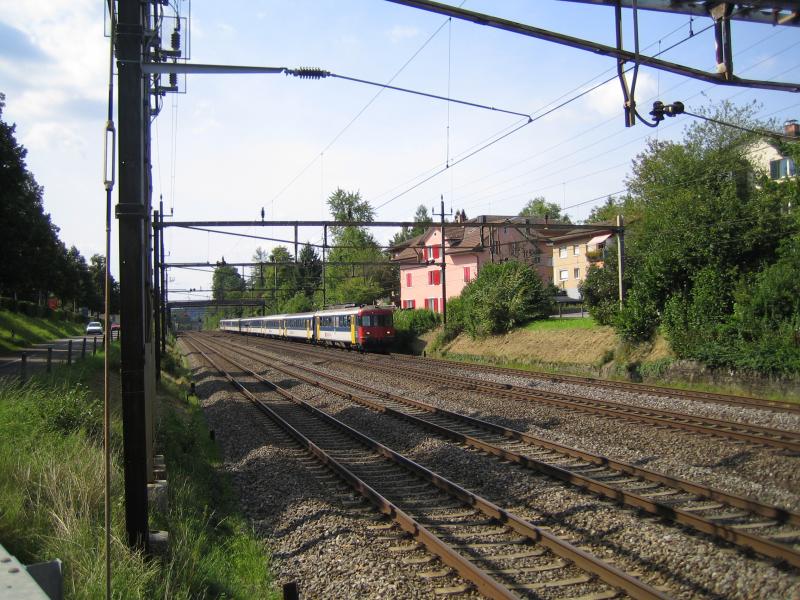 Am 28.8.05 fiel der planmssig mit IC-Dosto gefhrte IC 927 aus und wurde durch einen Dispopendel mit dem fhrenden RBe 540 043 ersetzt.