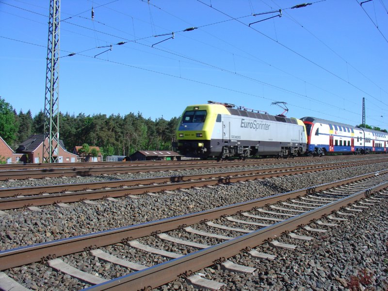 Am 30. April 2007 gegen 10.15 Uhr gelang mir diese Aufnahme an der KSB 400 zwischen Gtersloh und Rheda-Wiedenbrck. Der Eurosprinter in Fahrtrichtung Ruhrgebiet, kurz vor dem Bahnhof Rheda-Wiedenbrck.