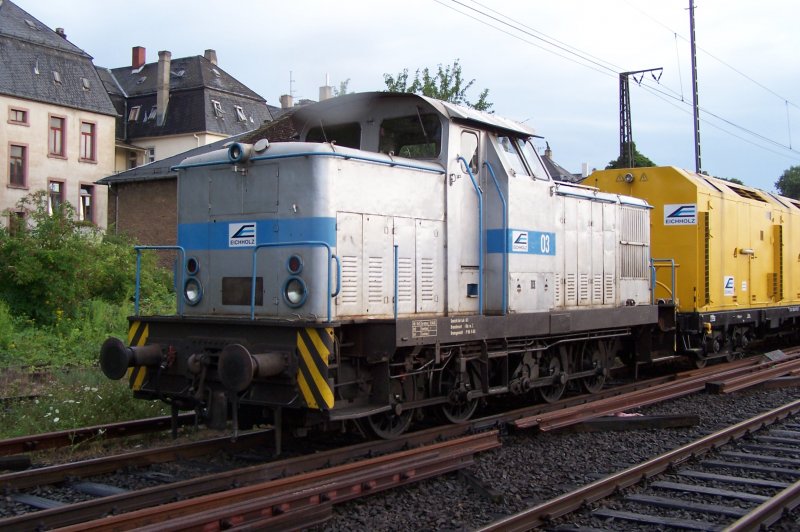 Am 30.07.2006 war die Eichholz-Lok 3, eine V 60 (Ost) in Frankfurt Sd zu sehen. Am 31.07. stand sie aber auch noch herum und wartete immer noch auf ihren Einsatz. Leider waren um 20.30 Uhr dicke Regenwolken am Himmel. Sonst wre das Foto etwas heller geworden.