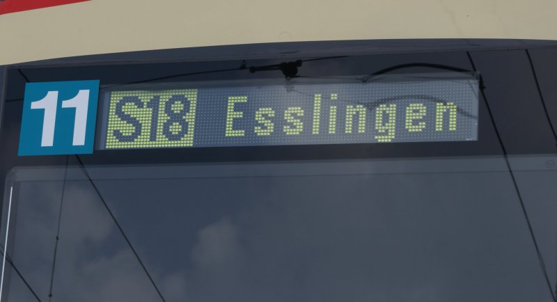 Am 4. und 5. April 2009 wurde der Trambetrieb der Linie 11 zwischen Rehalp und Bellevue eingestellt. Die Forchbahn bediente mit den Regelzgen alle Tramhaltestellen zwischen Rehalp und Stadelhofen. Um dies fr alle sichtbar zu machen, erhielten alle Zge einen Kleber mit der Nummer elf. 