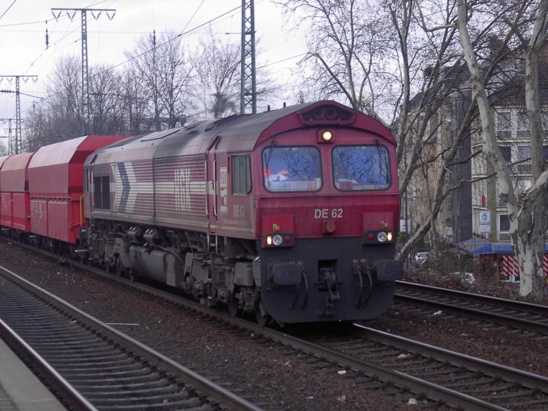 Am 5.1.08 fhrt DE 62 (Class 66) durch Kln-Sd.