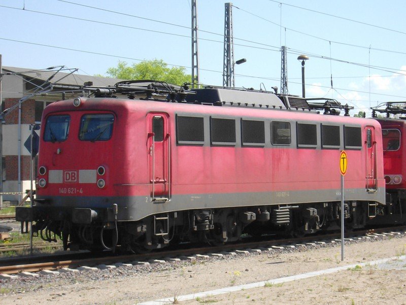 Am 6.05.07 ist 140 621-4 im Bahnhof von Wismar abgestellt.
<a href= http://staedte.kaposo.de  target= _blank ><img src= http://www.Bahnbilder.de/counter/counter_new.php?key=144315884  alt= Städte auf Kaposo  title= Städte auf Kaposo  border= 0  /></a>
