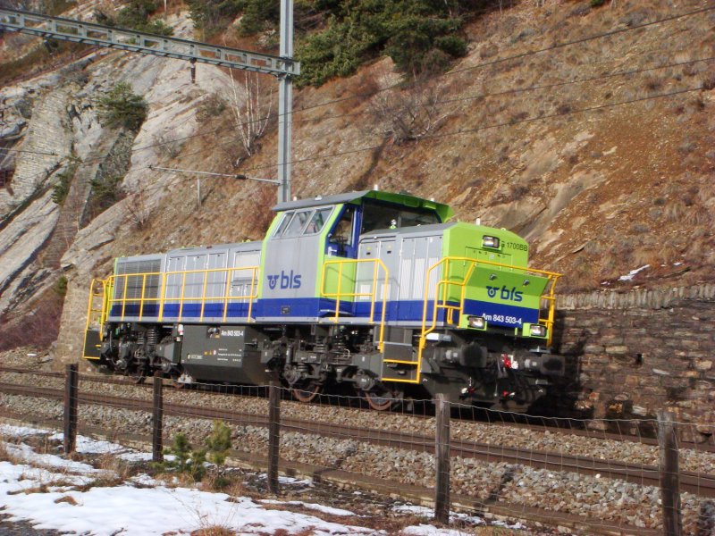 Am 843 503 auf Solofahrt in Richtung Brig bei Hohtenn am 6.12.2007