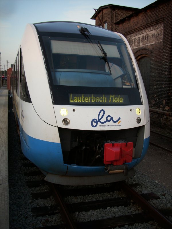 Am Abend vom 08.September 2009 wartete OLA-Triebwagen 701 in Bergen/R�gen auf seine letzte Fahrt am Tag nach Lauterbach Mole.