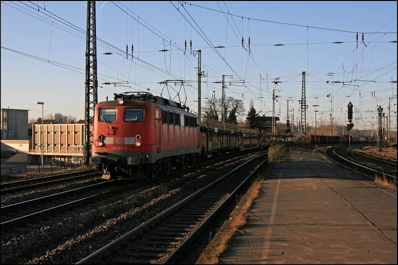 Am Abend des 16.02.2008 durchfhrt die 139 560 mit ihrem FIR nach Hagen-Vorhalle Rbf den Bahnhof Witten.