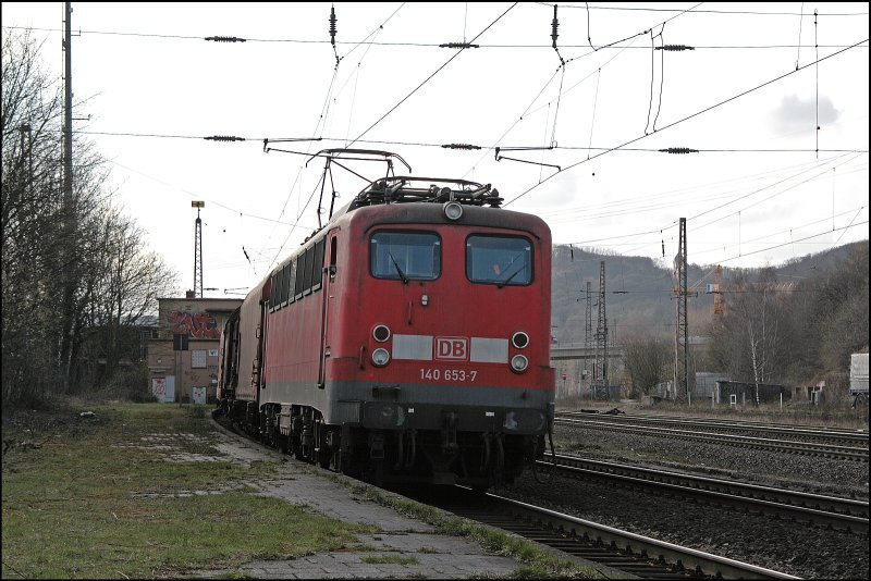 Am Abend des 29.03.2008 kehrt die 140 653 mit einem Gterzug aus Hagen-Vorhalle zurck Richtung Schwerte(Ruhr).
