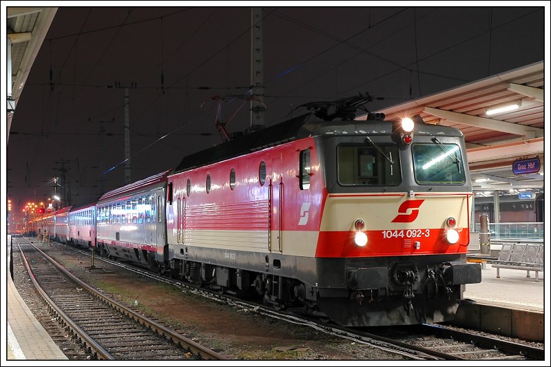 Am Abend des 31.1.08 kam 1044 092 wieder nach Graz. Diesmal mit dem  OIC 653 aus Wien.