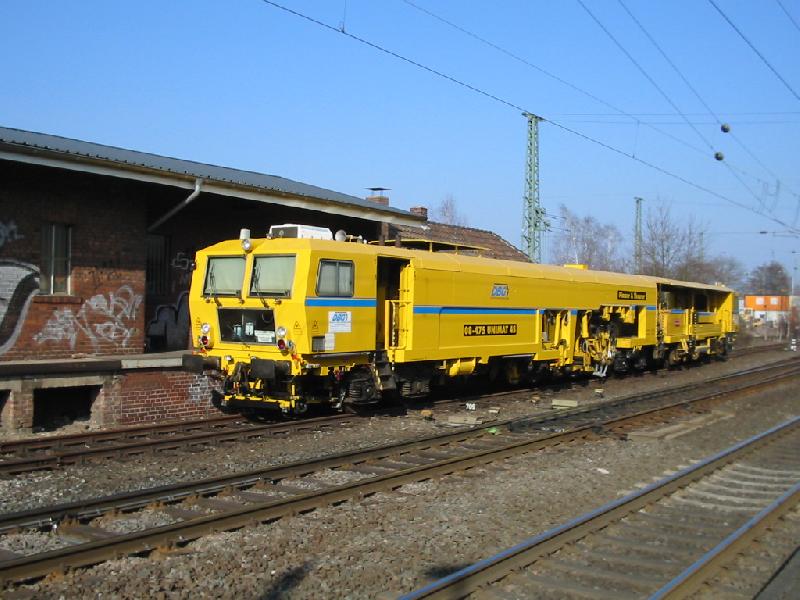 Am Bahnhof in Mecklenbeck stand am 24.3.2003 ein Schienenreinigungs Fahrzeug das auf den nchsten Einsatz wartet.